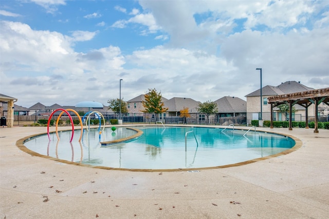 view of swimming pool