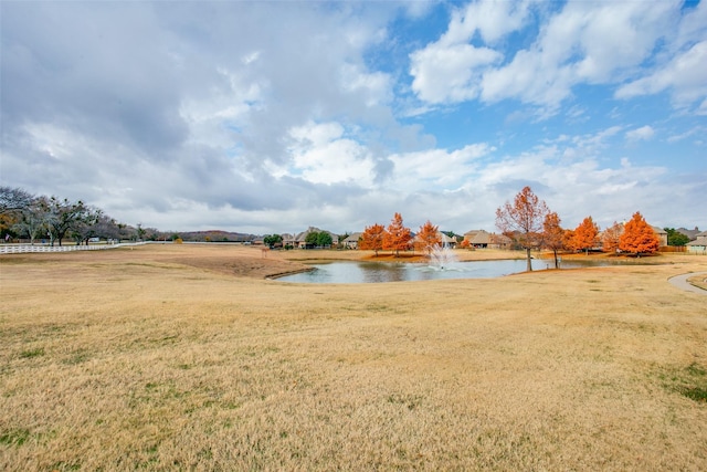 view of yard featuring a water view