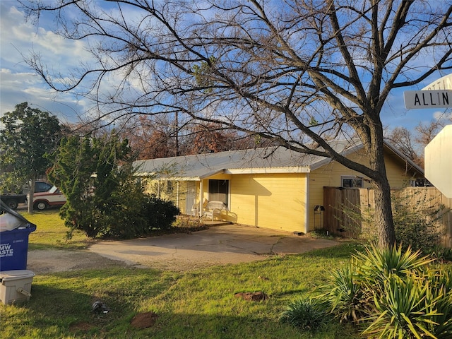 exterior space with a lawn