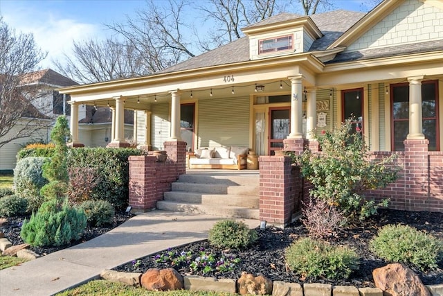 view of front of property featuring a porch