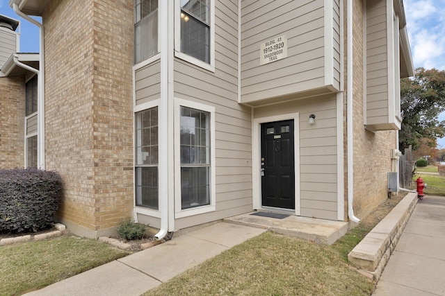 view of property entrance