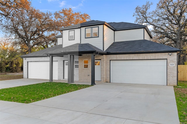 view of front facade with a garage