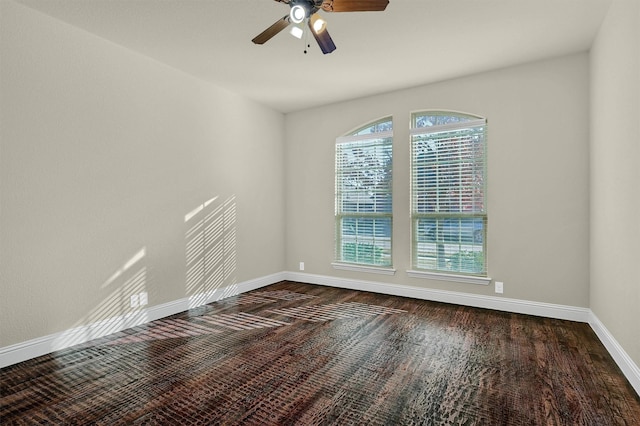 empty room with ceiling fan