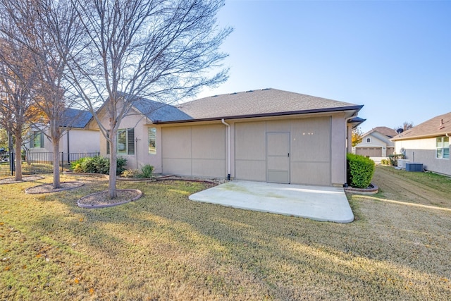 ranch-style house featuring a patio area and a front lawn