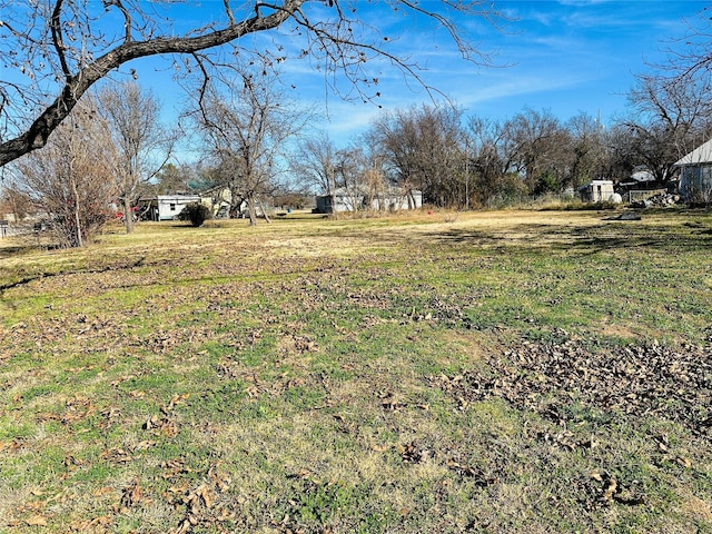 Listing photo 2 for 132 6th St, Cross Plains TX 76443