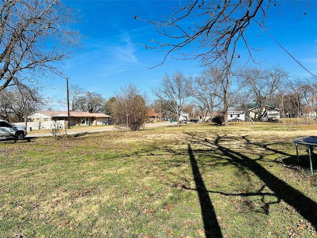 Listing photo 3 for 132 6th St, Cross Plains TX 76443