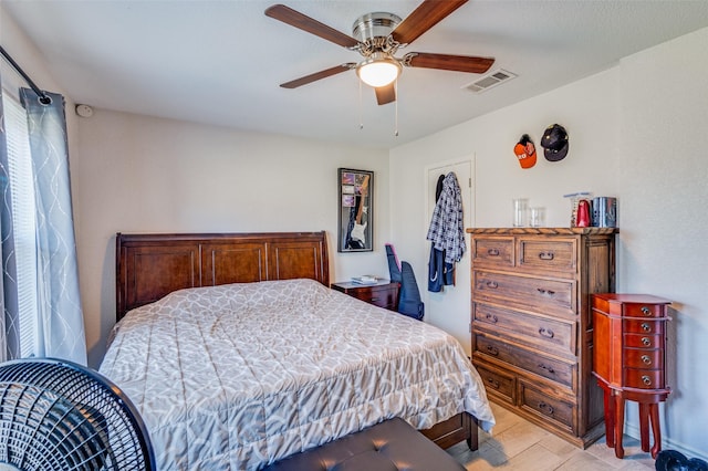 bedroom featuring ceiling fan