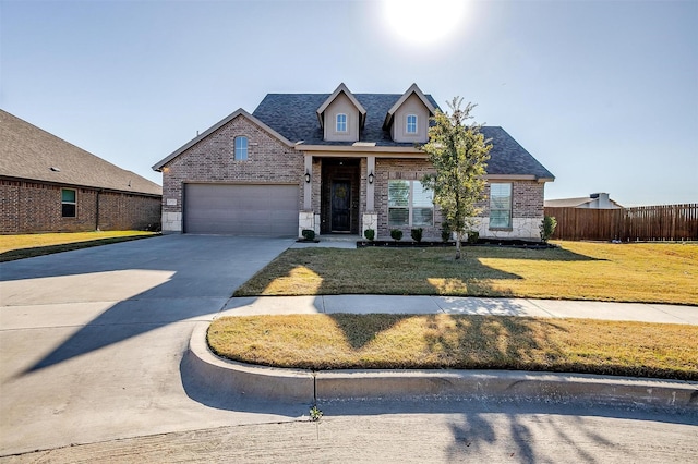 view of front of house with a front lawn