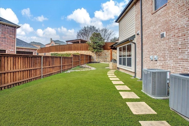 view of yard with cooling unit