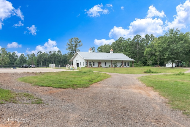 single story home with a front yard