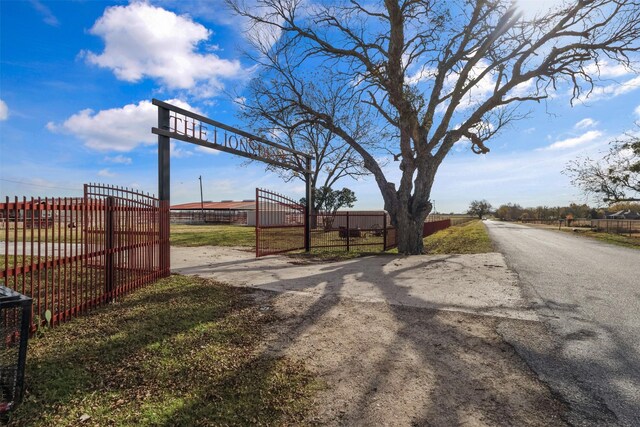 Listing photo 2 for 7168 Ensign Rd, Ennis TX 75119