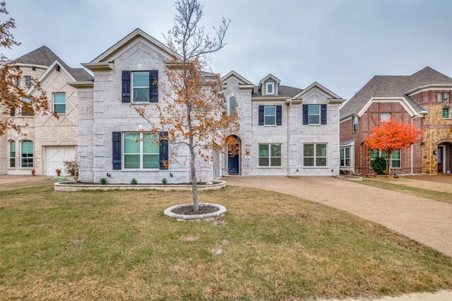 view of front of home with a front lawn