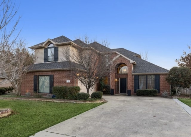 view of front property with a front lawn