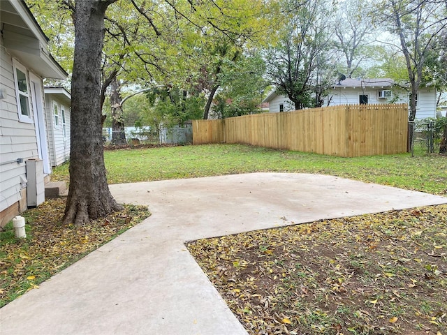 view of yard with a patio