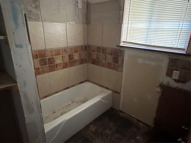 bathroom featuring a bathtub