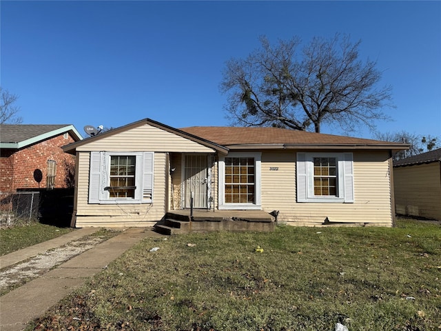 view of front of house with a front yard