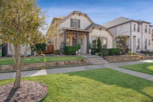 view of front facade featuring a front lawn