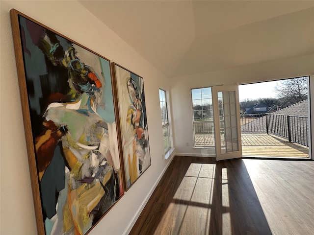 sunroom with lofted ceiling