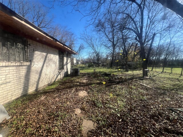 view of yard featuring cooling unit