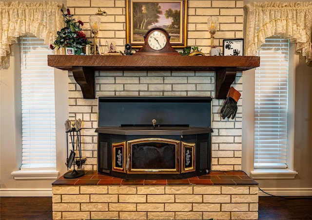 details with hardwood / wood-style flooring