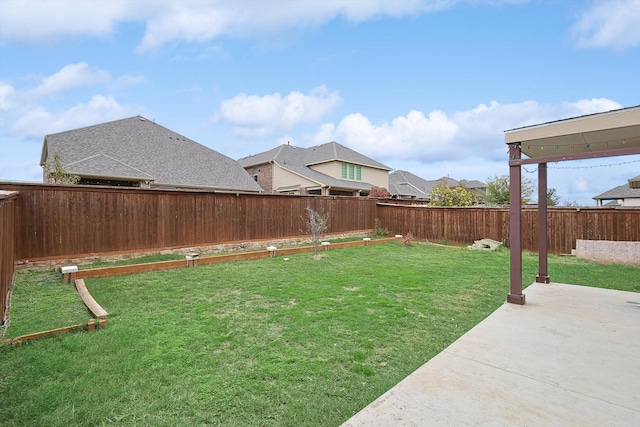 view of yard with a patio area