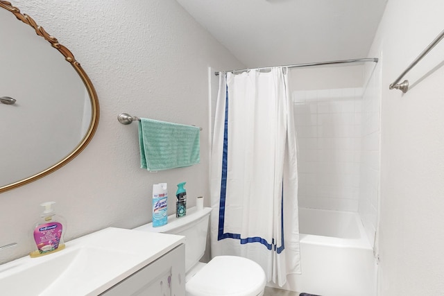 full bathroom with shower / bath combo with shower curtain, vanity, and toilet