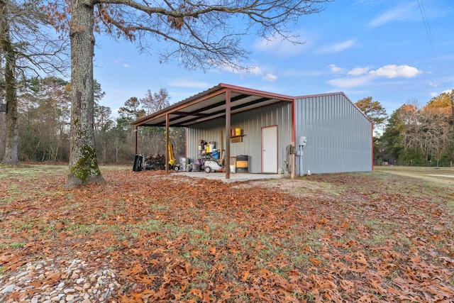 view of outbuilding