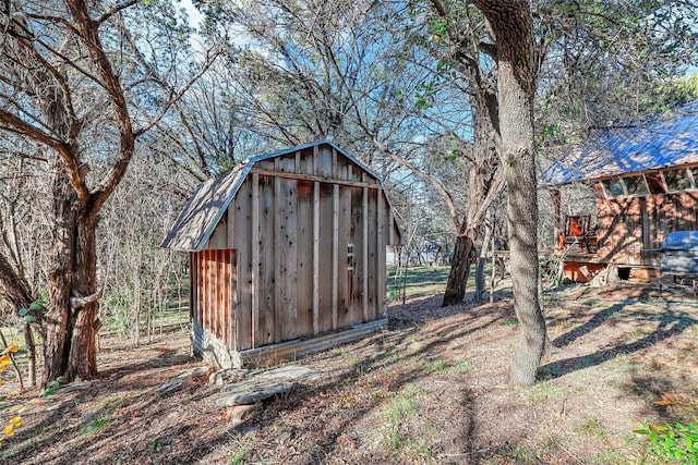 view of outdoor structure