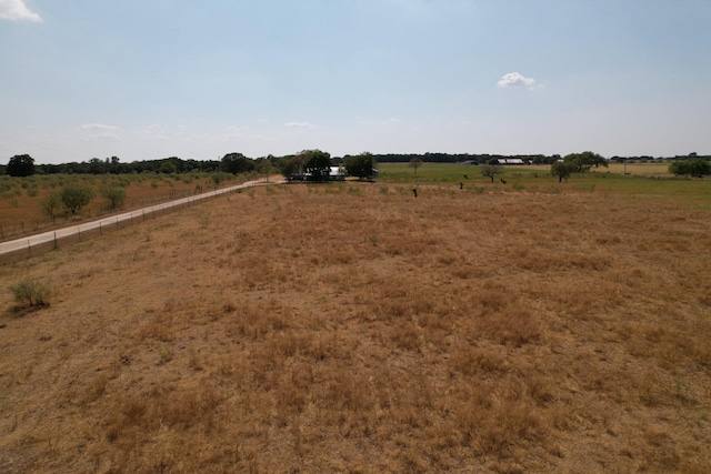 view of yard featuring a rural view