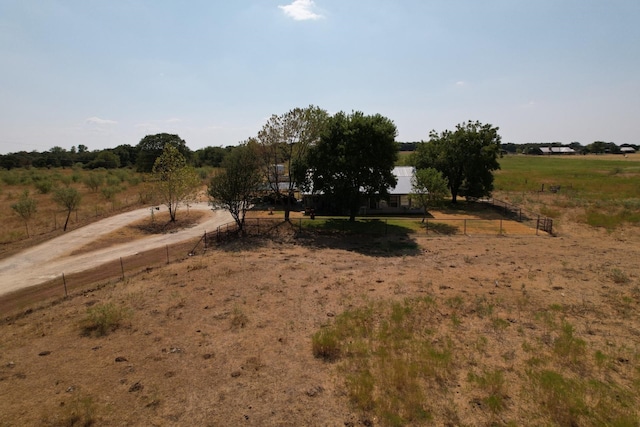 view of yard featuring a rural view