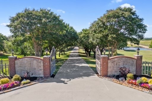 Listing photo 3 for 304 Dalview Ct, Forney TX 75126