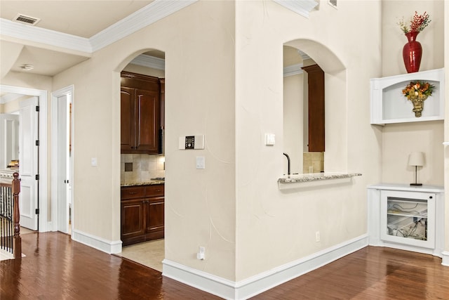 800 Rockingham Dr, Irving, TX 75063 - interior space with ornamental molding and hardwood / wood-style floors