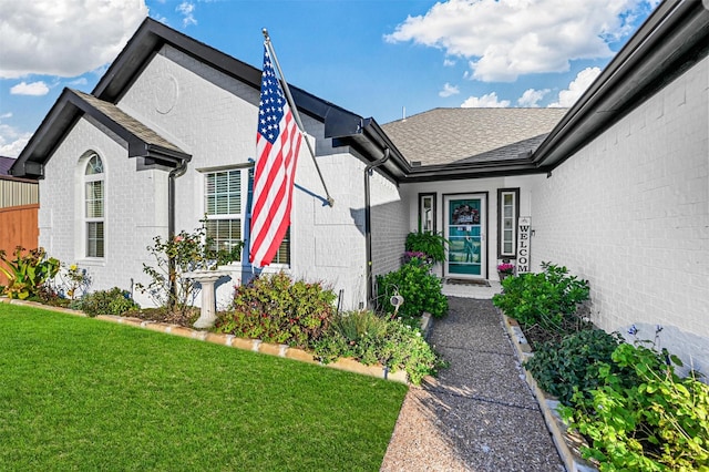 view of front of house with a front yard