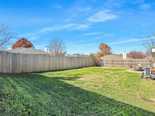 view of yard with a patio area