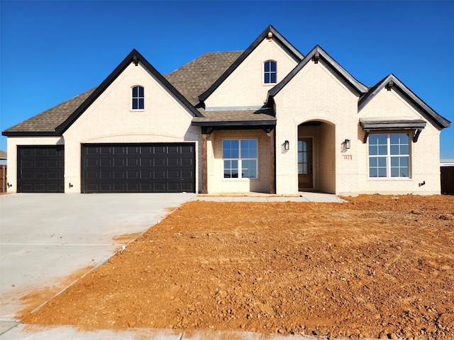 view of front facade with a garage