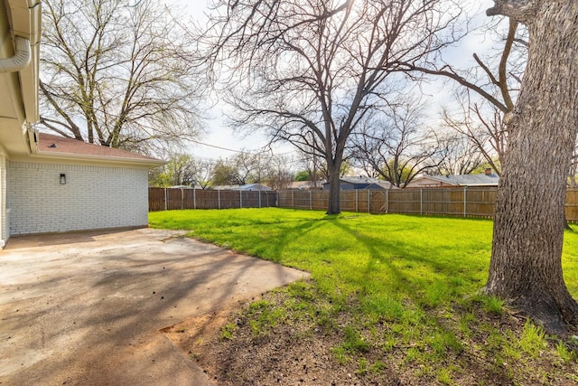 view of yard with a patio area