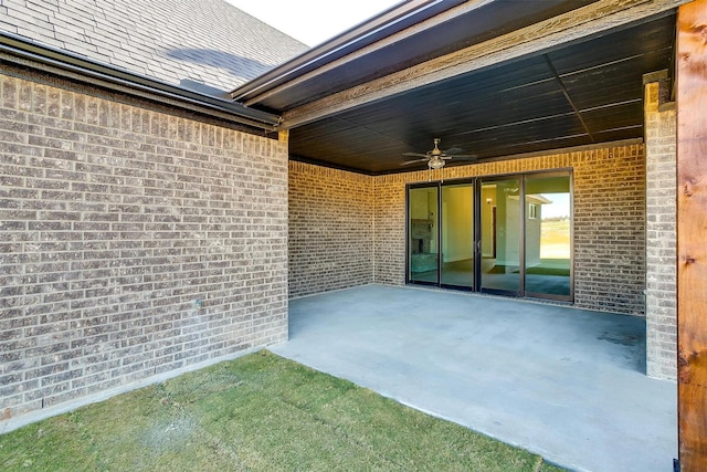 view of patio with ceiling fan