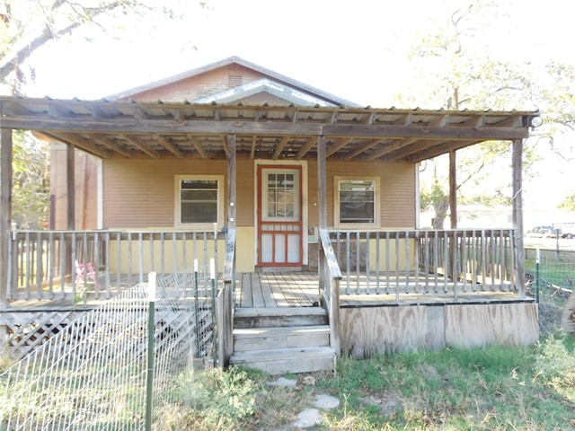 view of front of home with covered porch