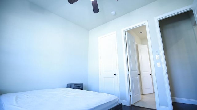 bedroom featuring ceiling fan