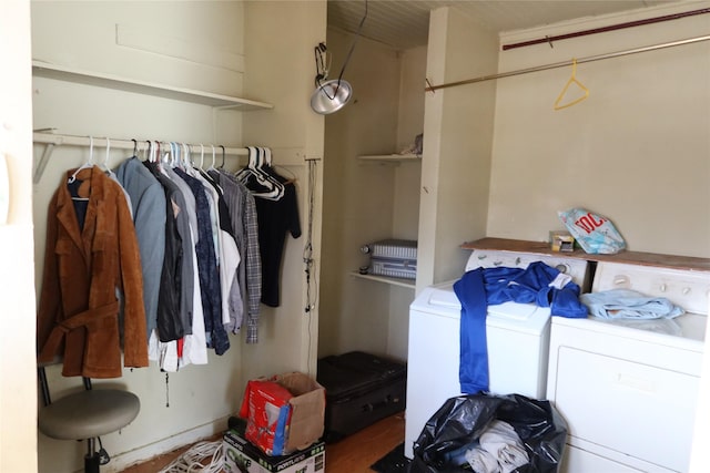 laundry room featuring independent washer and dryer