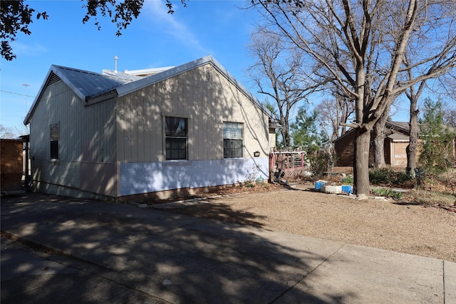 view of property exterior