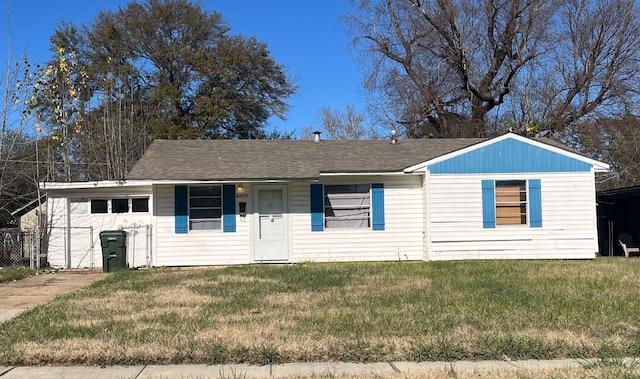 view of front of house featuring a front yard