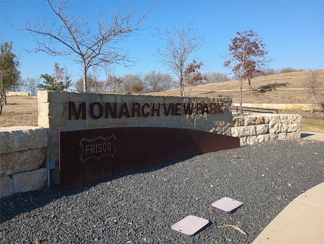 view of community / neighborhood sign