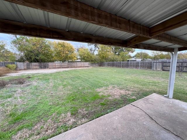 view of yard with a patio area