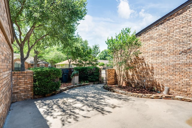 2818 Happy Hollow Dr, Wichita Falls, TX 76308 - view of patio / terrace with a gate