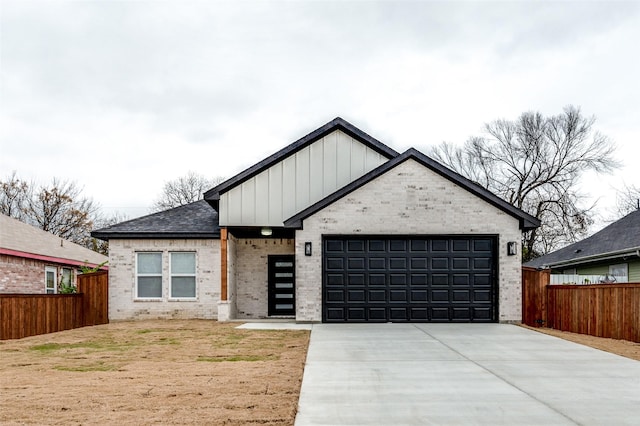 view of front facade with a garage