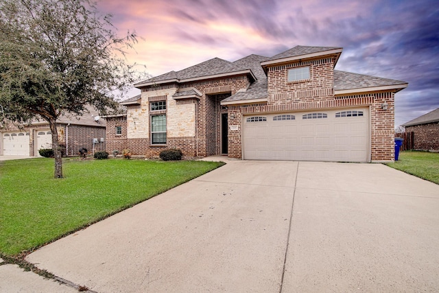 view of front of property with a yard