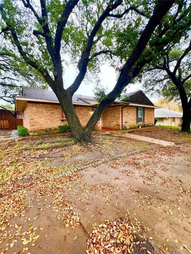 view of home's exterior