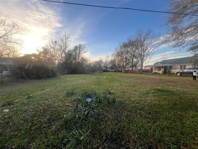 Listing photo 2 for 413 N 1st St, Mabank TX 75147