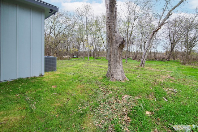 view of yard with cooling unit